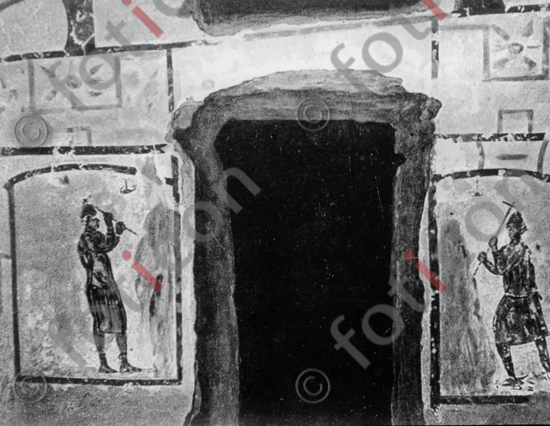 Antike Totengräber | Ancient gravedigger - Foto foticon-simon-107-013-sw.jpg | foticon.de - Bilddatenbank für Motive aus Geschichte und Kultur